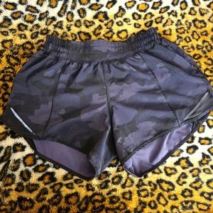 Lululemon *like new* Black Camo Hotty Hot Shorts